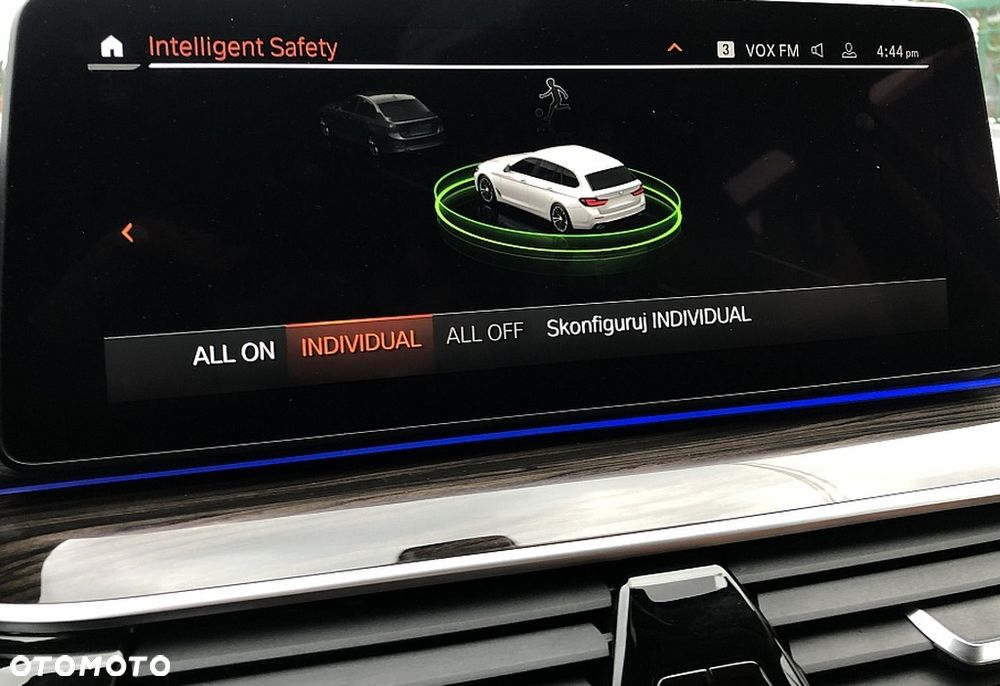 BMW Seria 5 520i GPF Luxury Line sport - 14