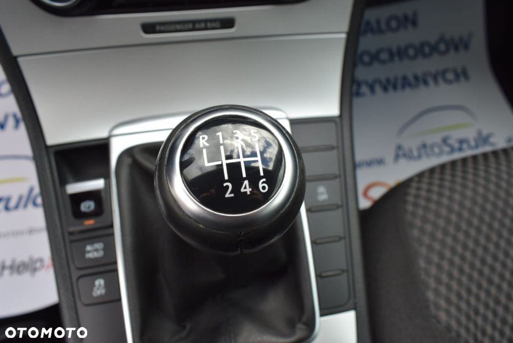 Volkswagen Passat - 35
