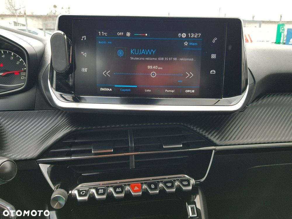 Peugeot 208 - 18