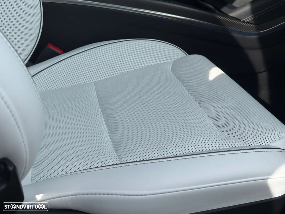 Tesla Model X Plaid AWD - 28