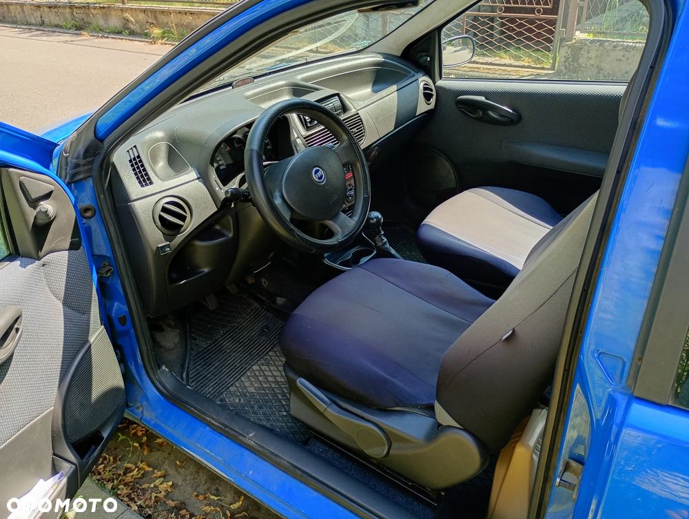 Fiat Punto 1.2 8V - 17