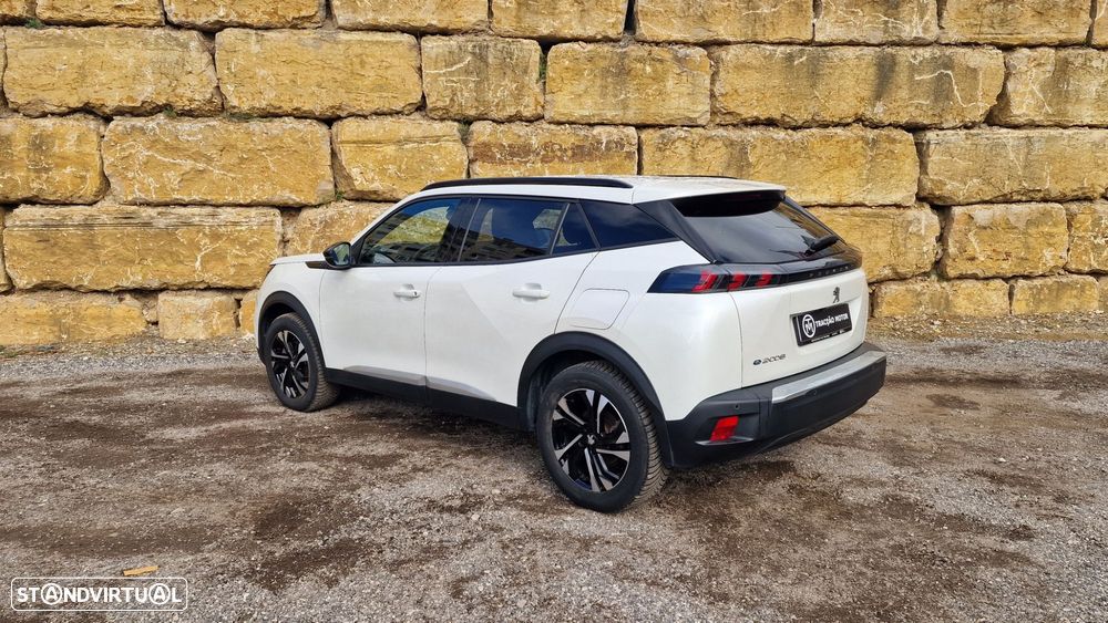 Peugeot e-2008 50 kWh Allure - 8