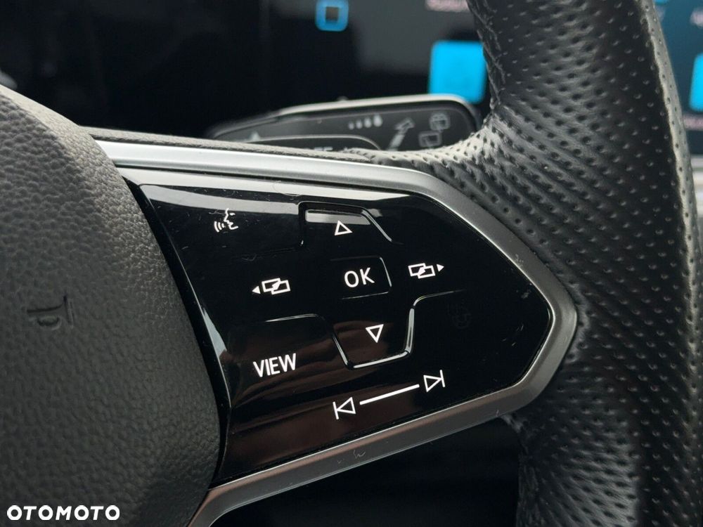 Volkswagen Golf - 17