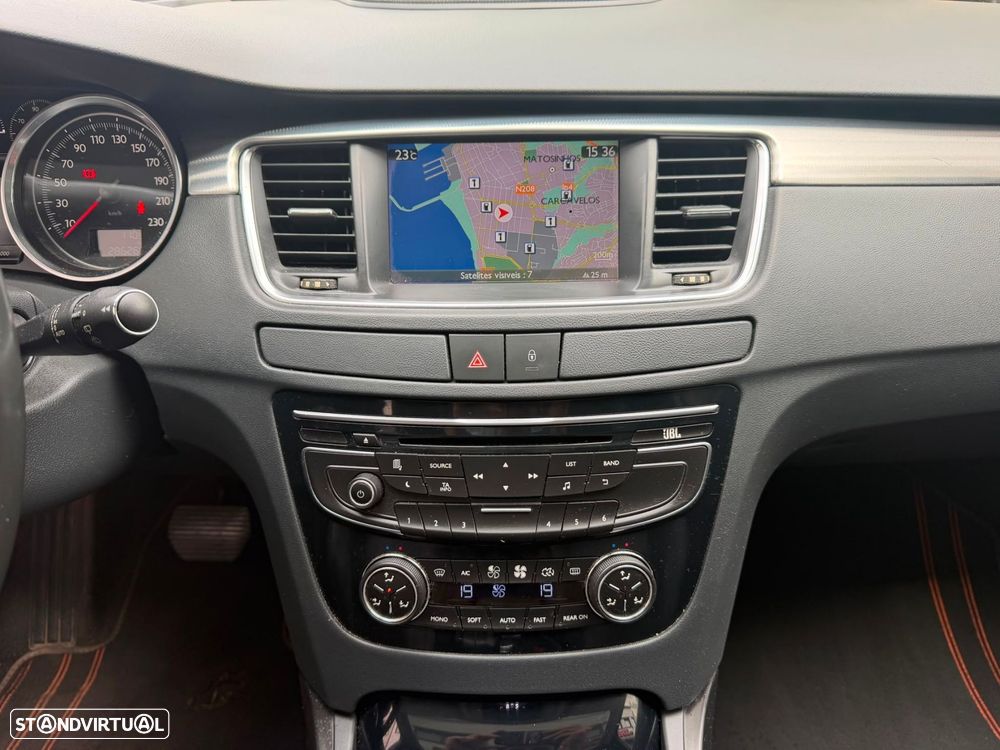 Peugeot 508 RXH 2.0 HDi Hybrid4 2-Tronic - 16