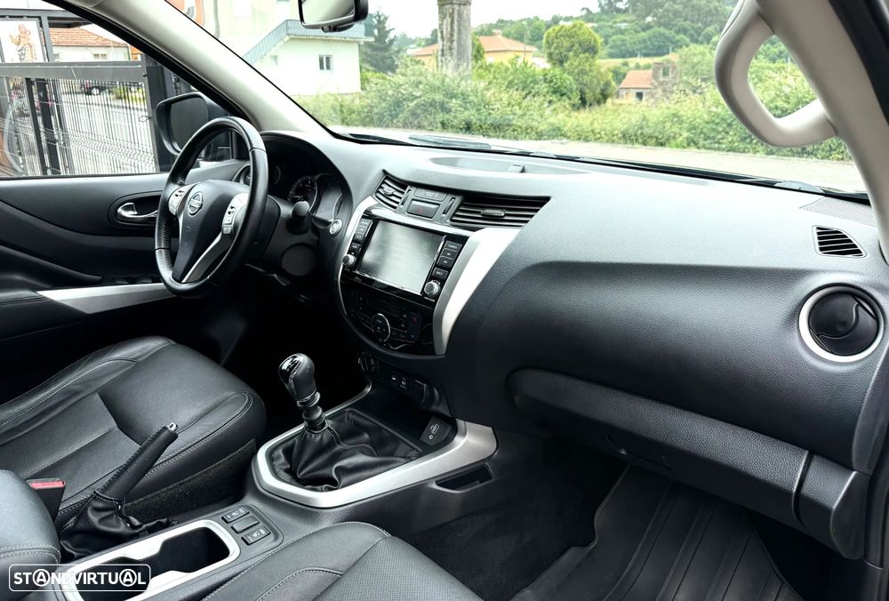 Nissan Navara 2.3 dCi CD 4WD Tekna - 23
