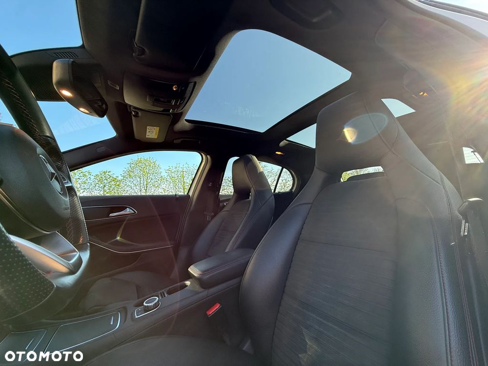 Mercedes-Benz GLA 220 4-Matic AMG Line - 19