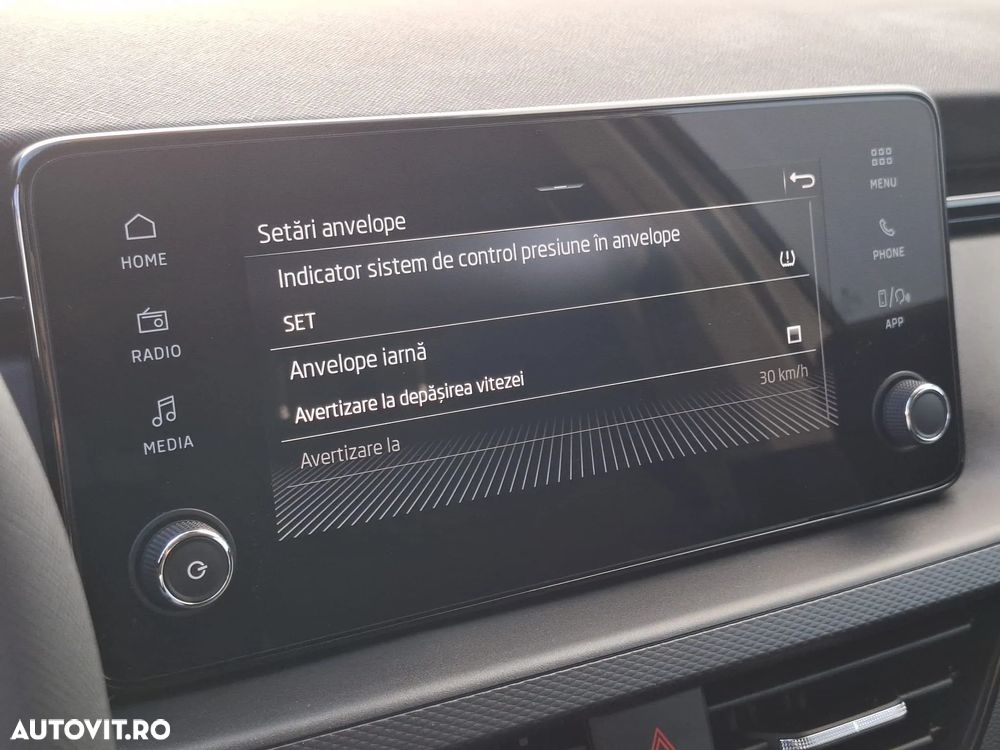 Skoda Kamiq 1.0 TSI Essence - 17