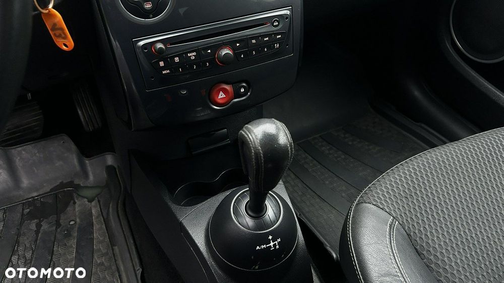 Renault Clio - 8
