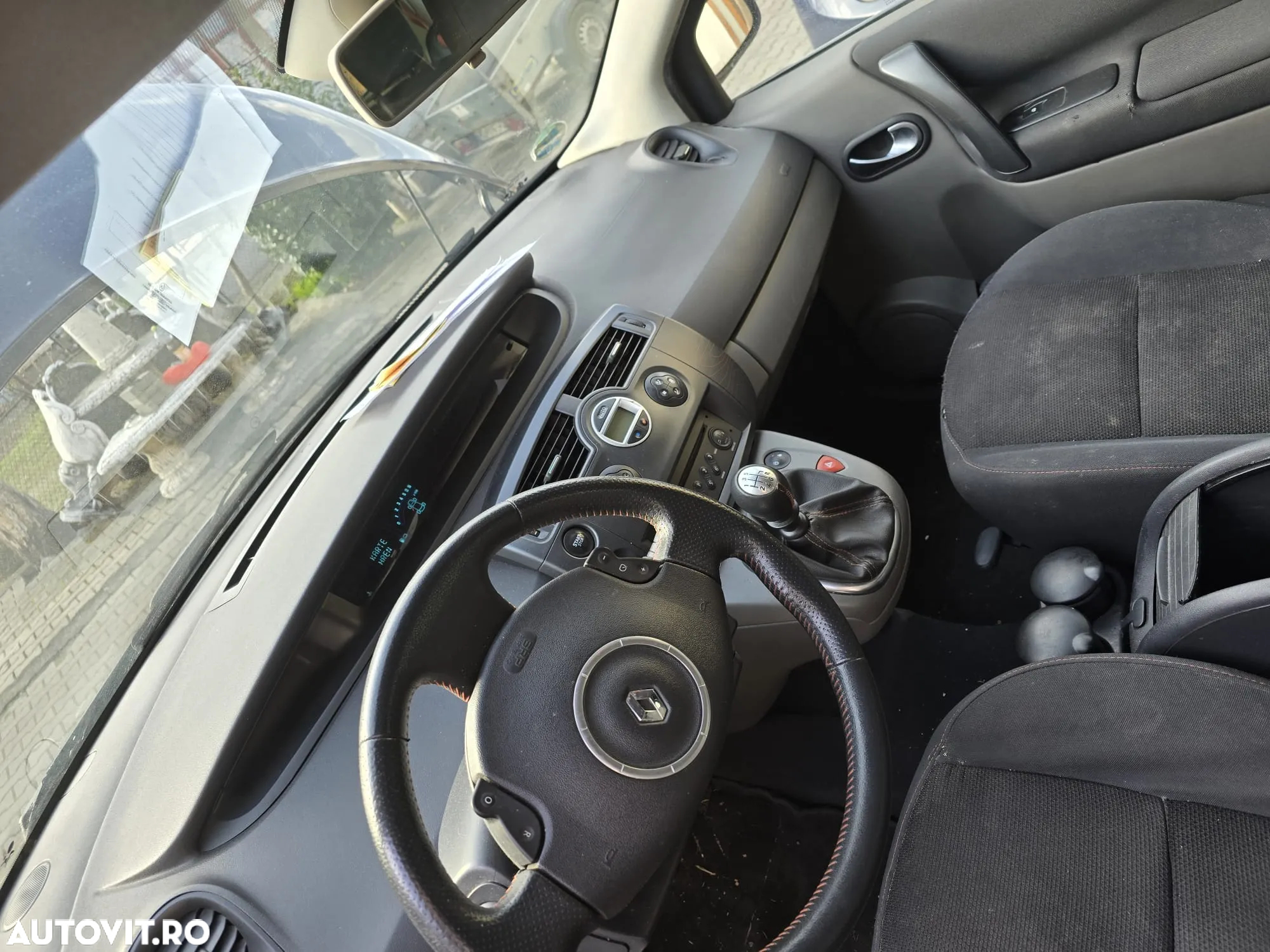 Renault Scenic 1.4 16V Confort Privilege - 9