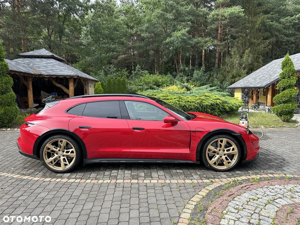 Porsche Taycan - 3