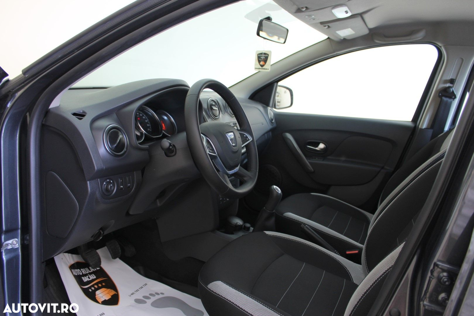 Dacia Logan Stepway 0.9 TCe - 12