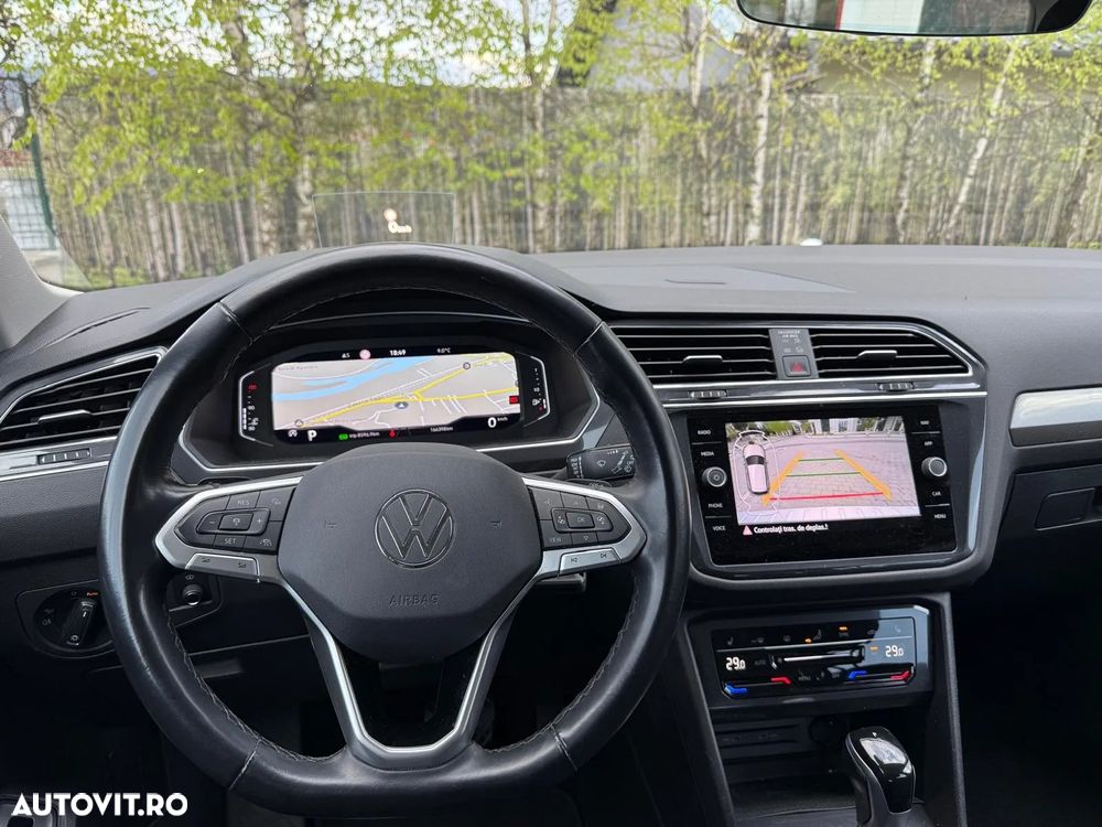 Volkswagen Tiguan - 12