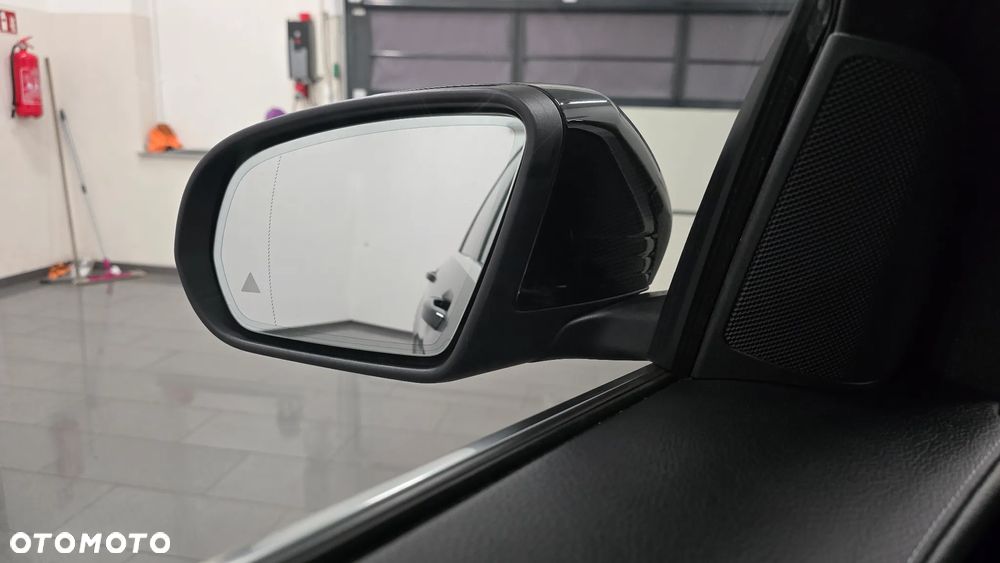 Mercedes-Benz GLC 220 d 4Matic 9G-TRONIC AMG Line Plus - 27