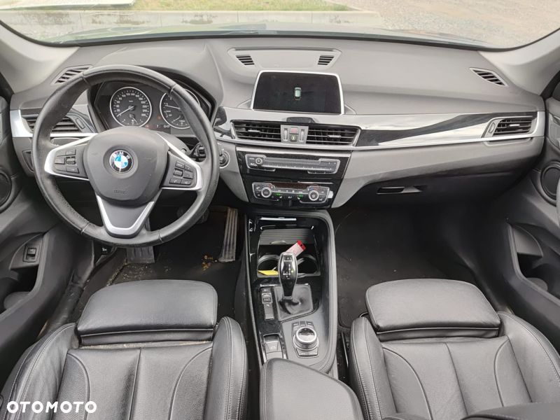 BMW X1 sDrive18i - 25