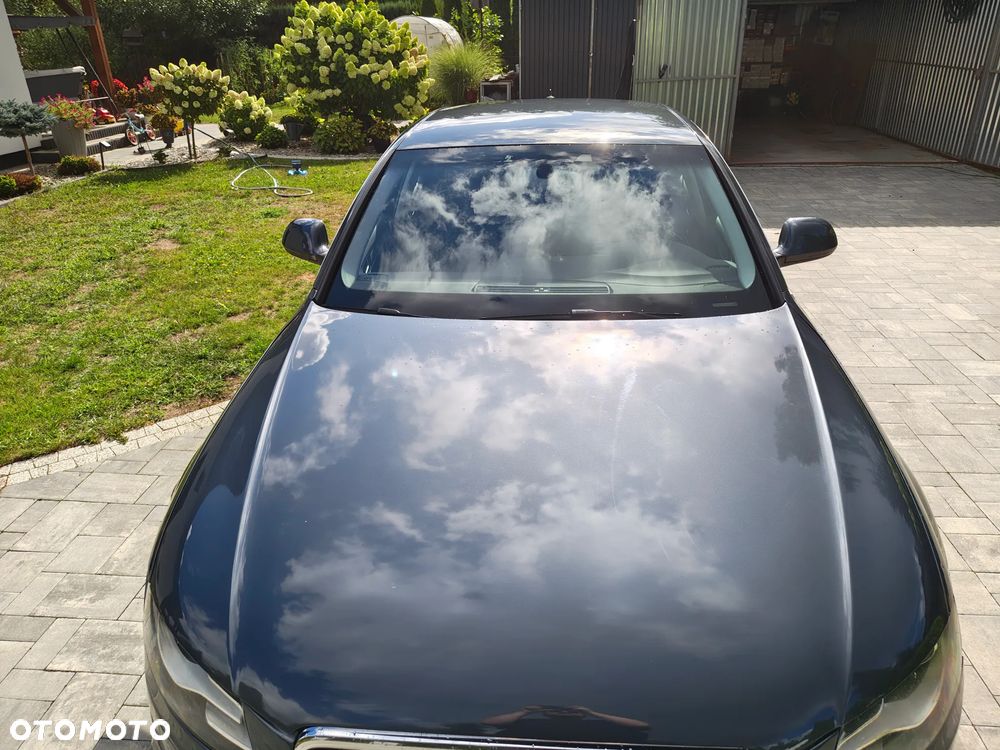 Audi A4 Limousine - 8