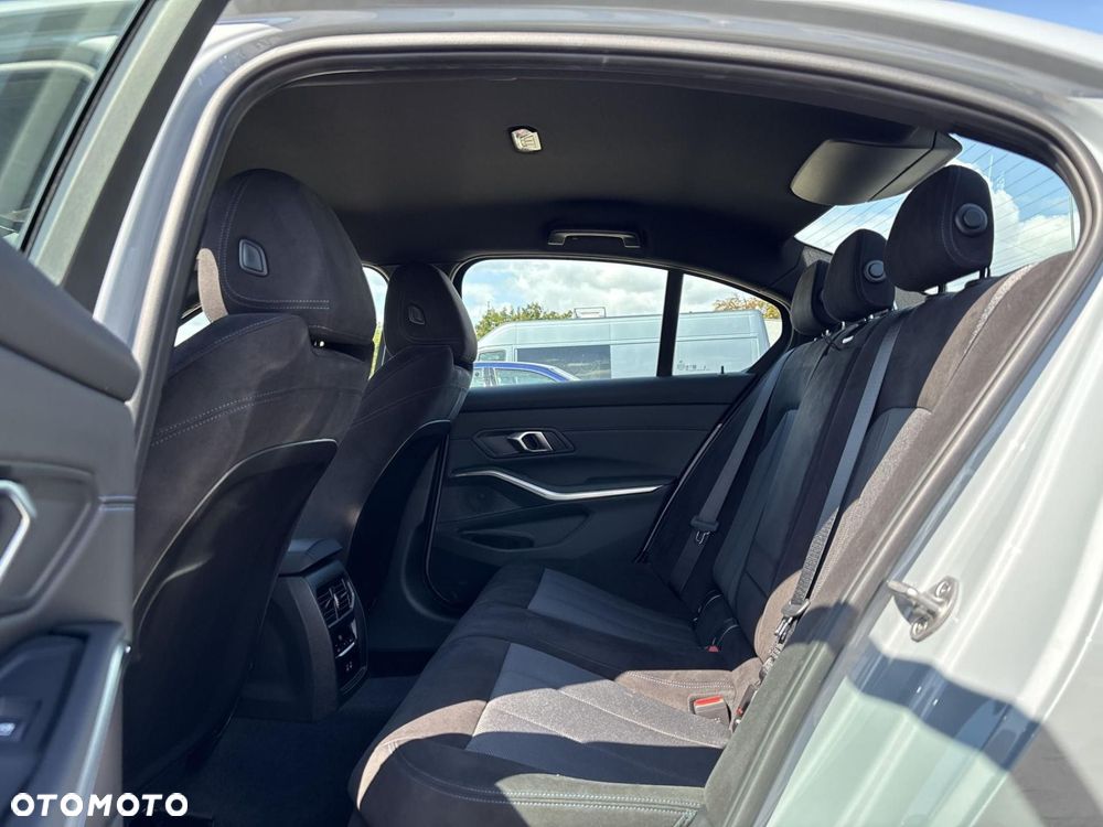 BMW Seria 3 - 16