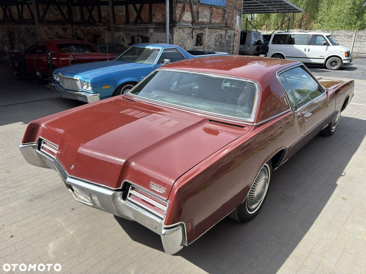Oldsmobile Toronado - 6