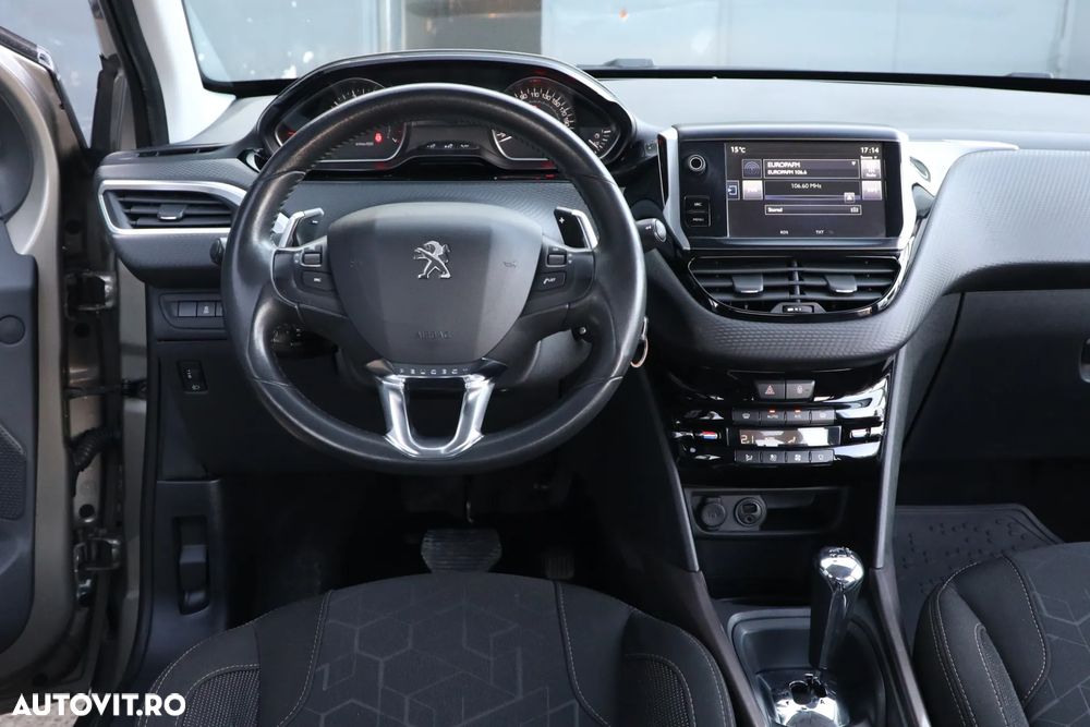 Peugeot 2008 1.2 L PureTech ETG Allure Aut. - 15