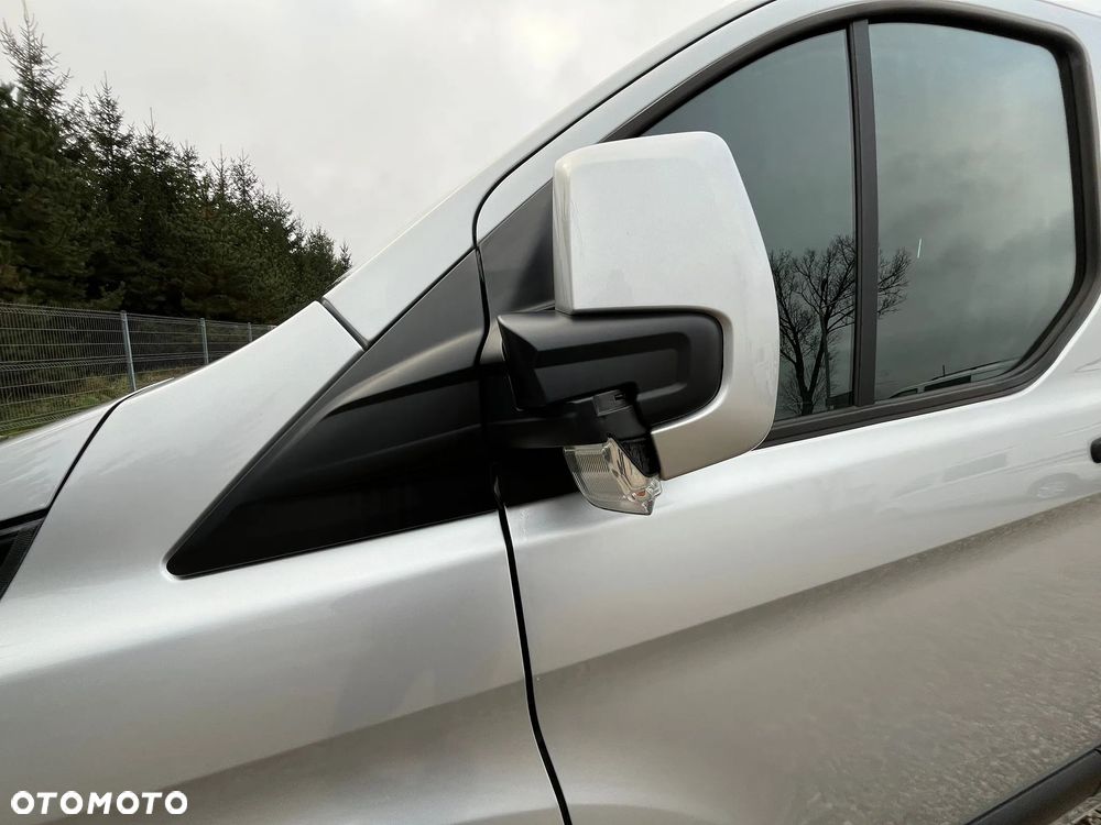 Ford Transit Custom L1H1, 2.0TDCI, LEDY, Android Auto, Kamera Cofania, Salon Polska, Pierwszy Właściciel, Serwis ASO Ford Do Końca, BEZWYPADKOWY, FV 23%, Bardzo Zadbany !!! - 18