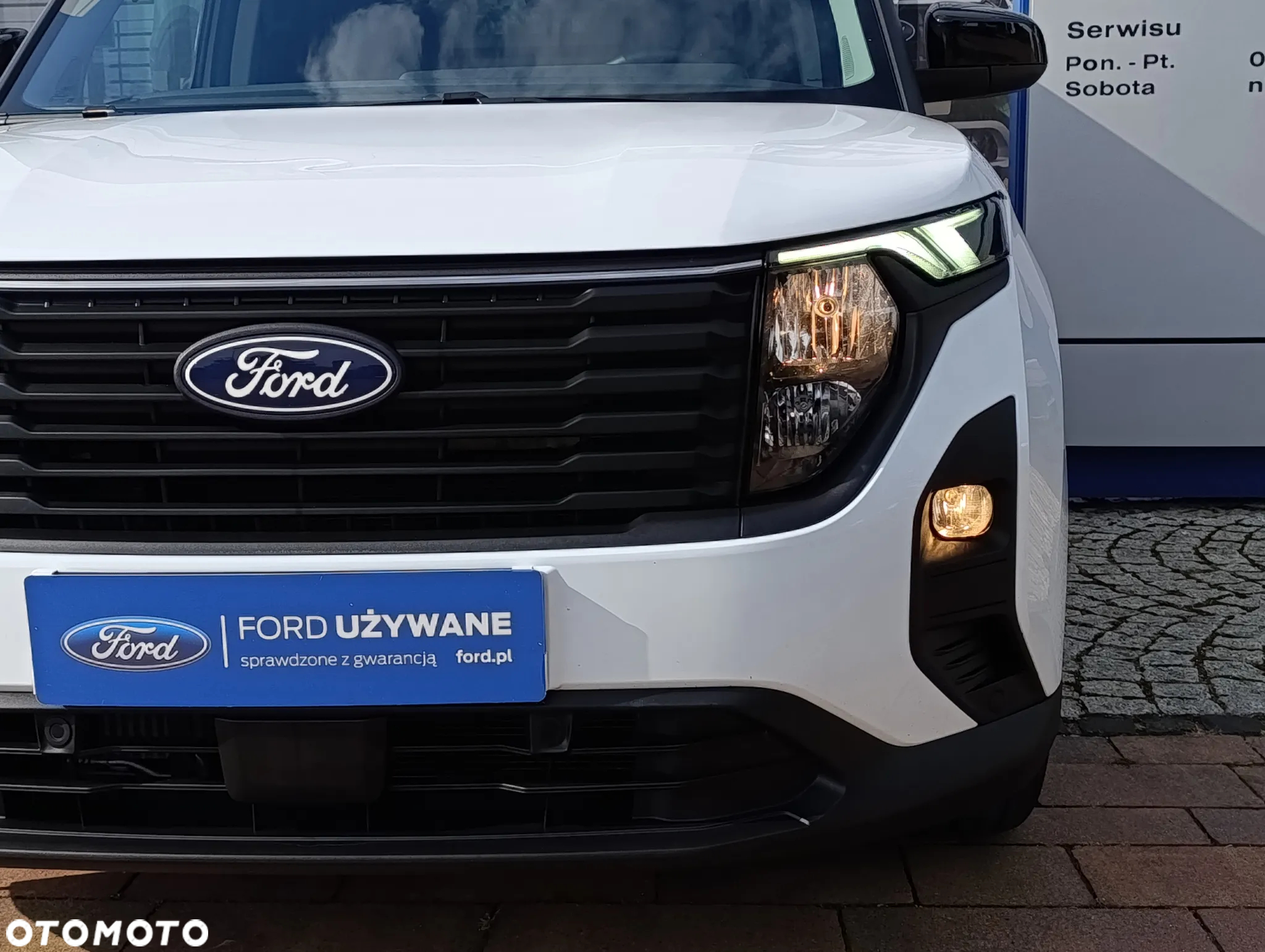 Ford Transit Courier Van Limited - 4