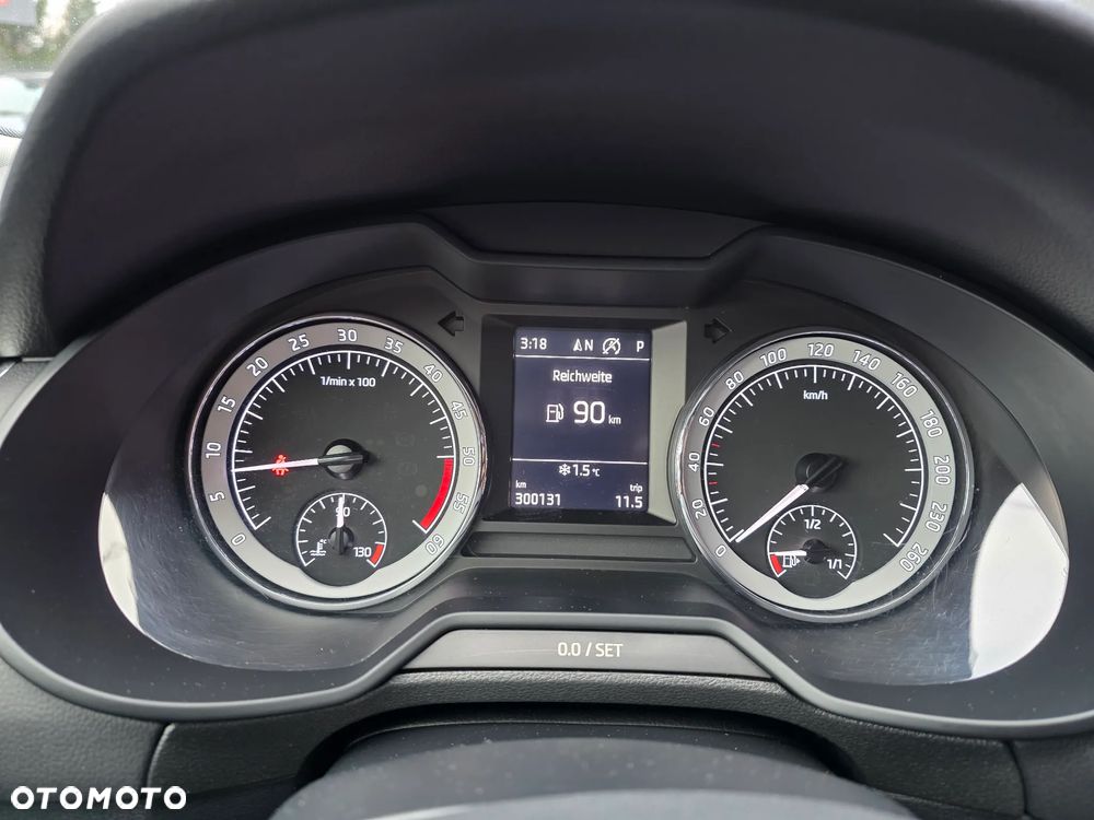 Skoda Octavia 1.6 TDI DSG Premium Edition - 17