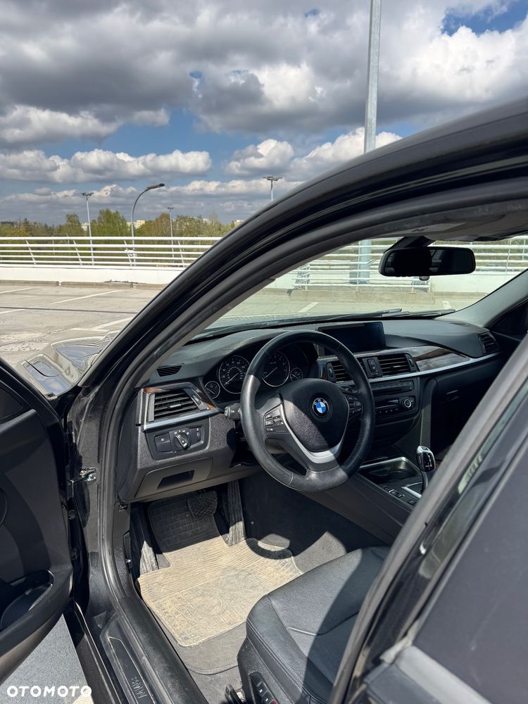 BMW Seria 3 328i xDrive - 13