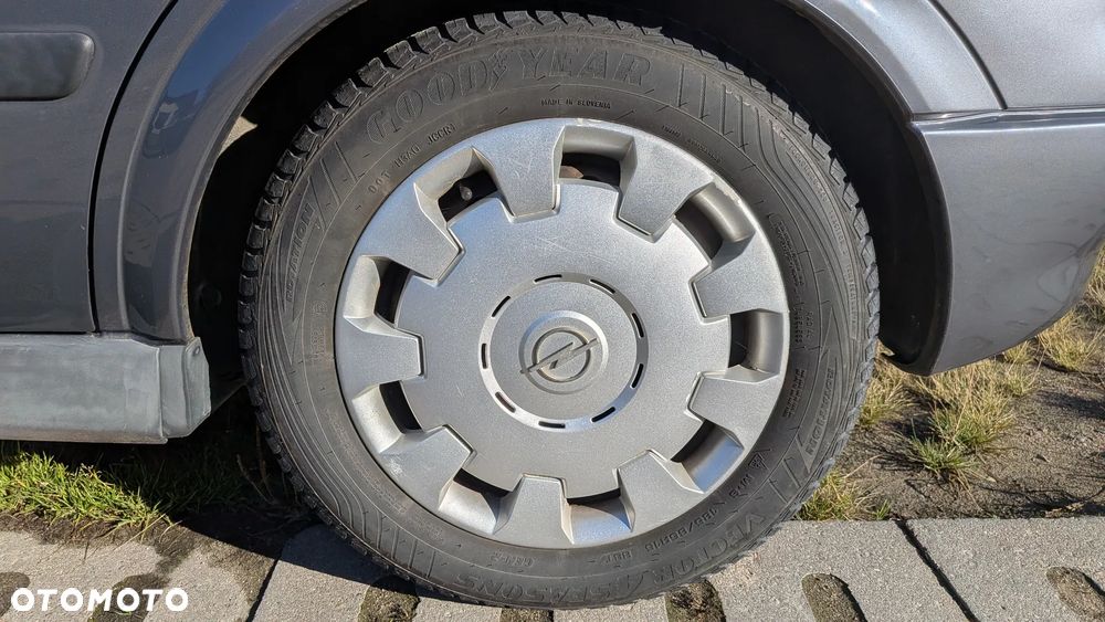 Opel Astra 1.4 Enjoy - 20