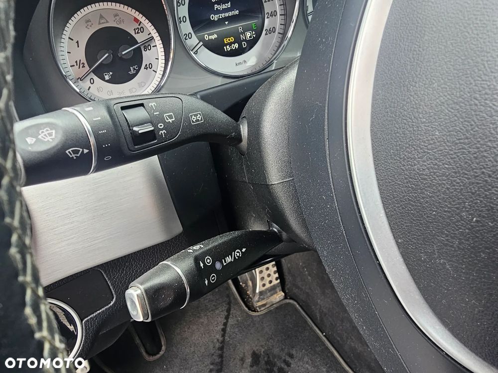 Mercedes-Benz GLK 220 CDI DPF 4Matic BlueEFFICIENCY 7G-TRONIC - 36