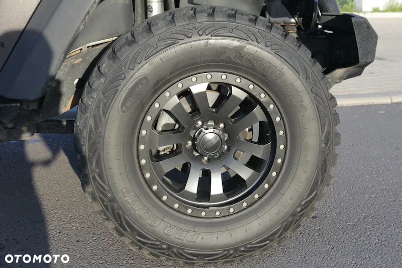 Jeep Wrangler - 9