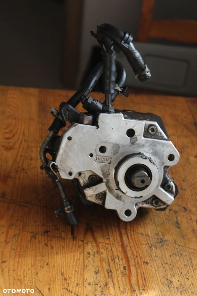 pompa wtryskowa toyota yaris I 1.4 d4d 22100-33010 kompletna - 13