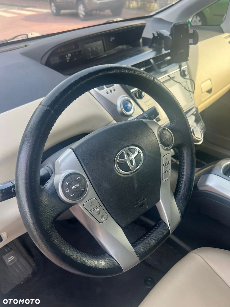 Toyota Prius+ - 10
