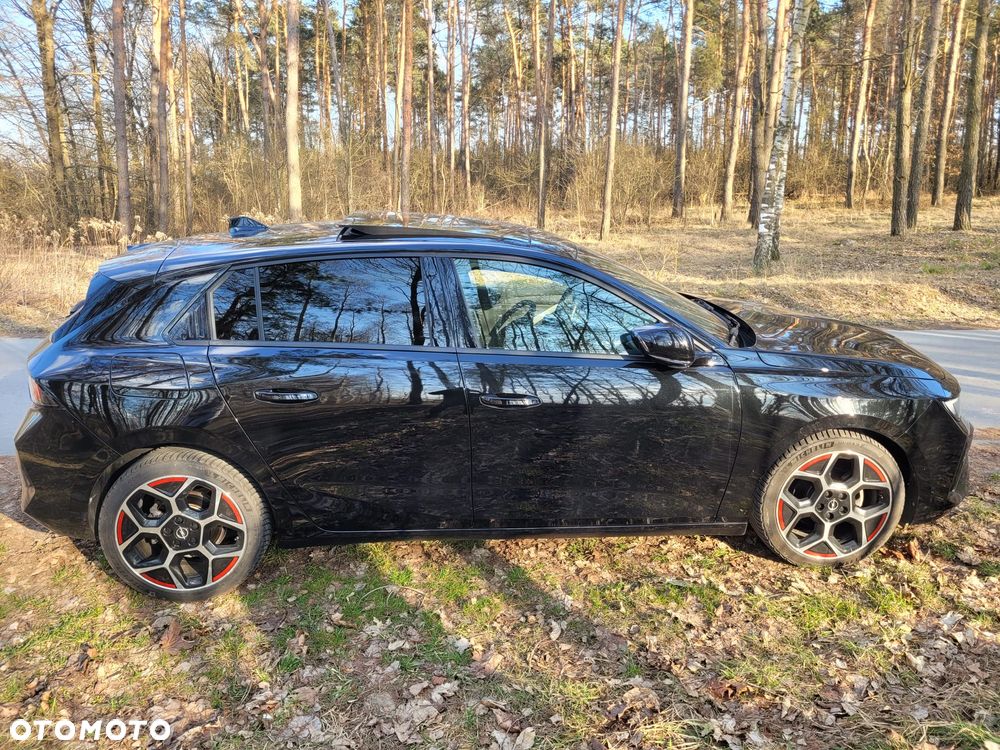 Opel Astra 1.2 Turbo Automatik GS Line - 4
