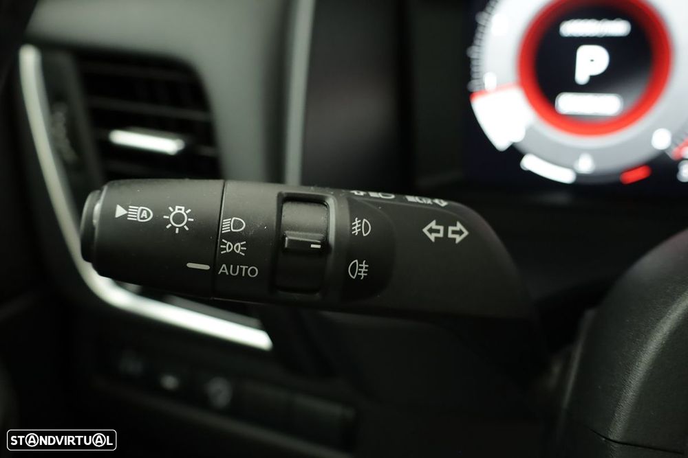 Nissan Qashqai 1.3 DIG-T N-Connecta Xtronic - 17