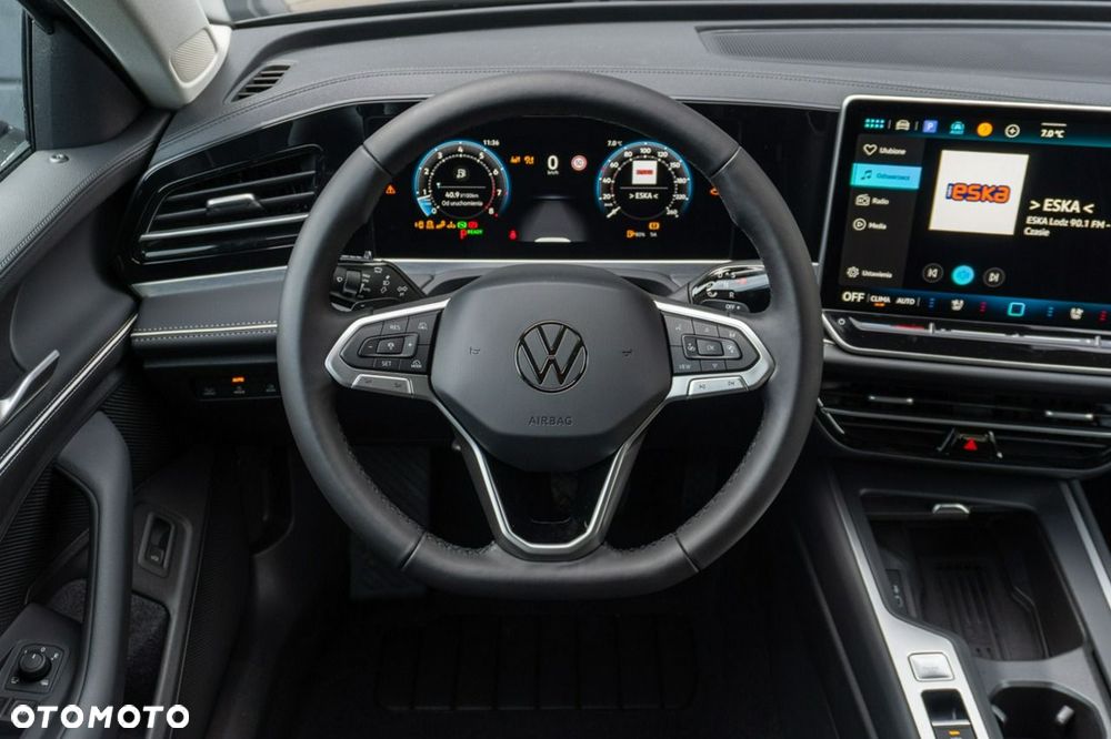 Volkswagen Passat - 17