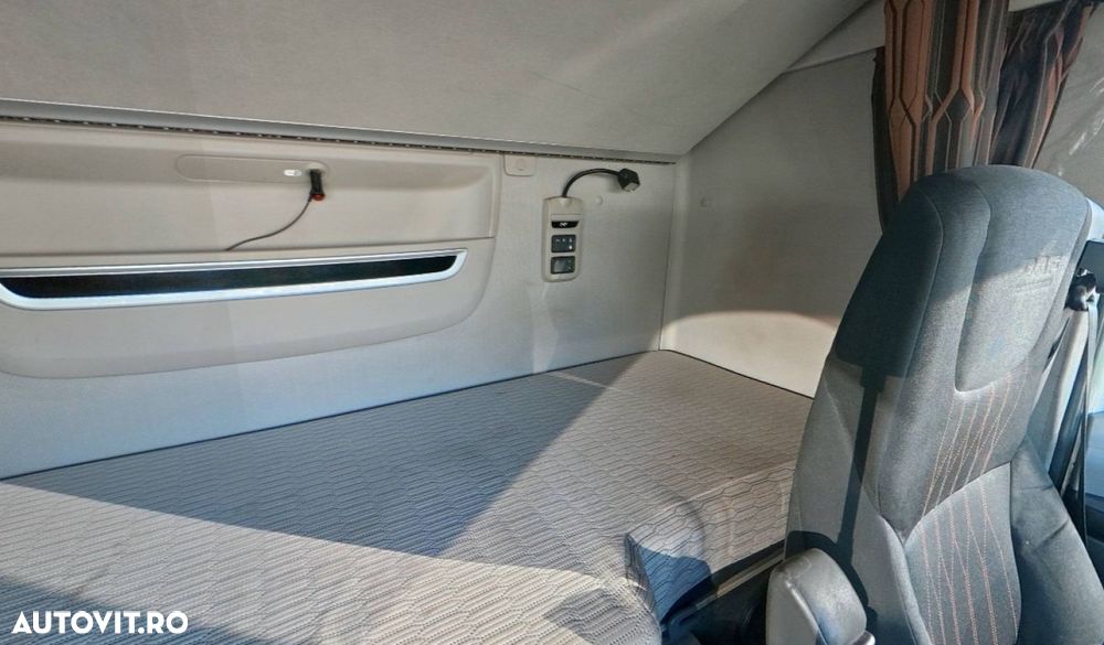 DAF XF 480 FAR 6x2 BDF Space Cab - 8