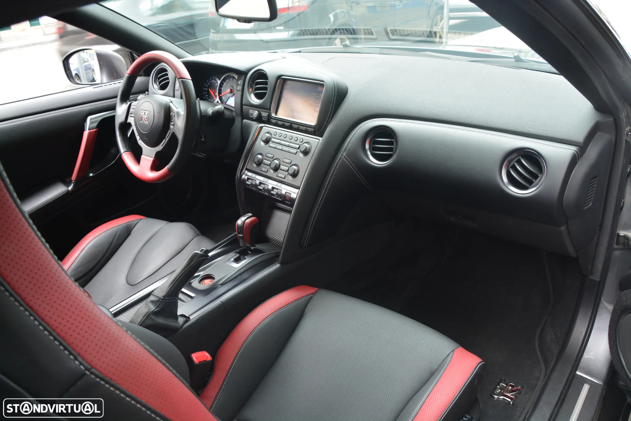 Nissan GT-R 3.8 V6 Black Edition - 36