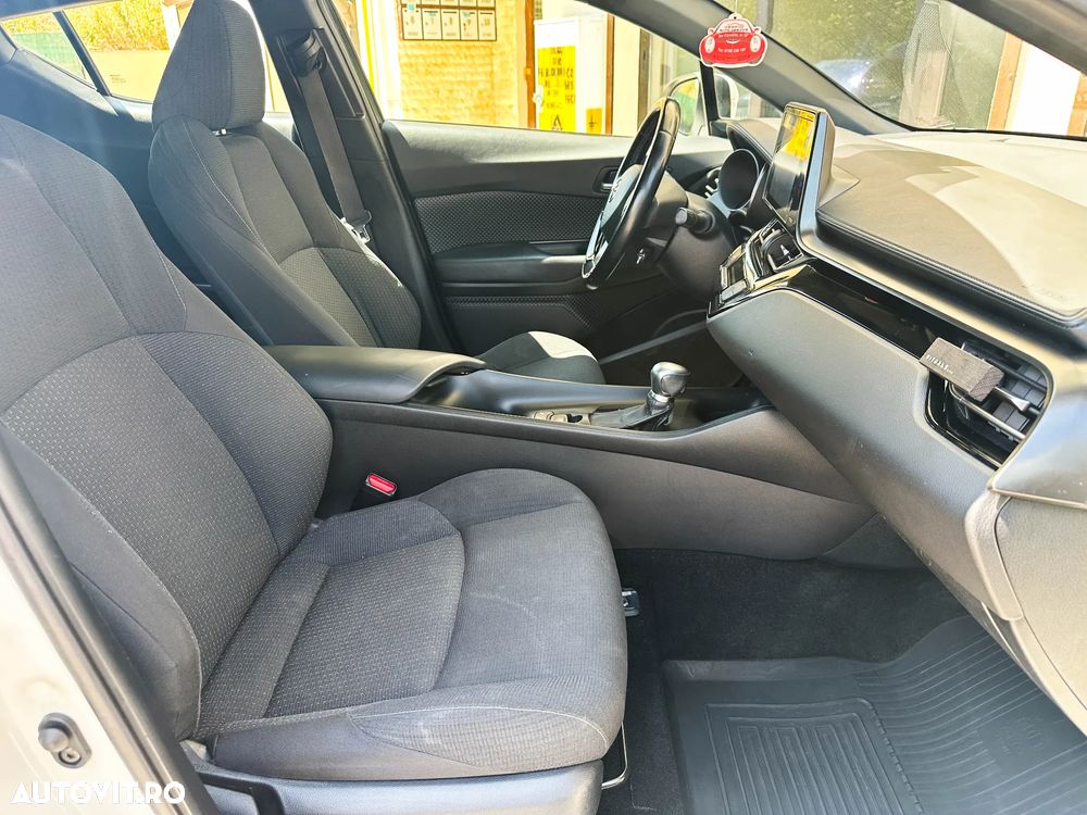 Toyota C-HR 1.8 HSD 4x2 CVT C-ult - 5