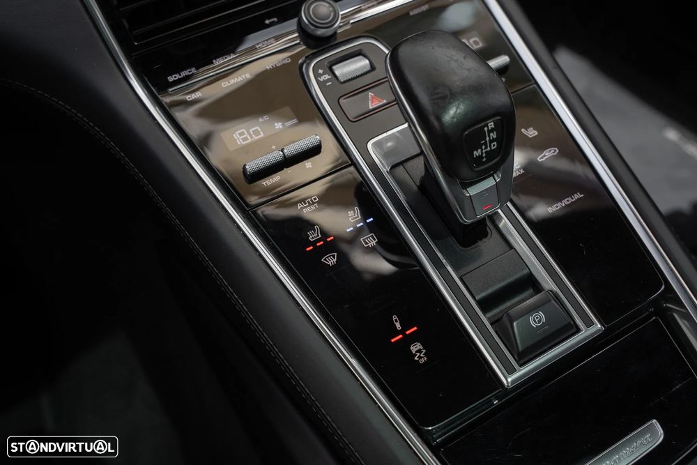 Porsche Panamera Sport Turismo - 20