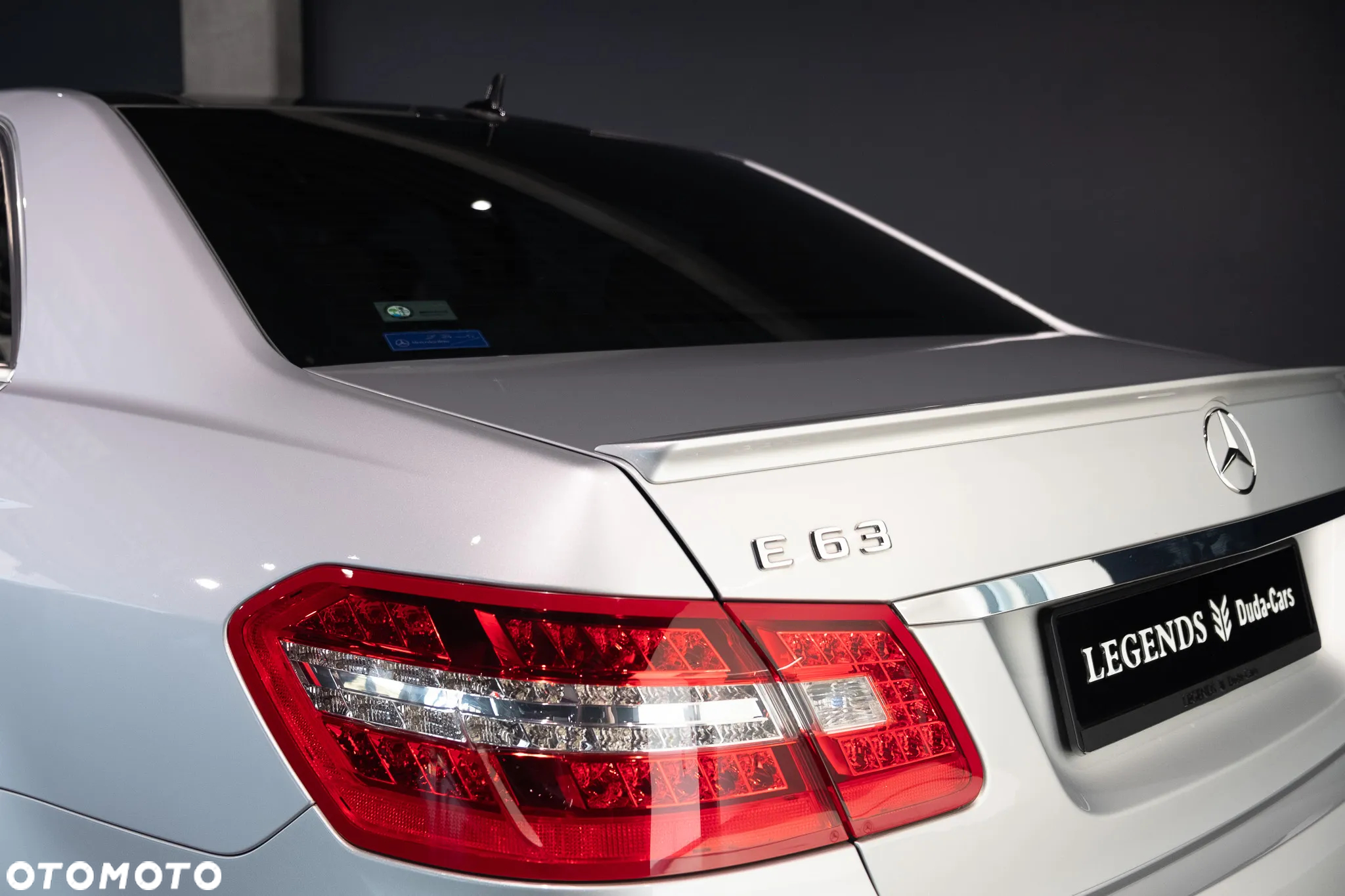 Mercedes-Benz Klasa E 63 AMG - 17