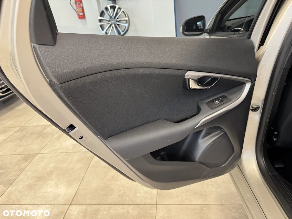 Volvo V40 T3 Drive-E Kinetic - 11