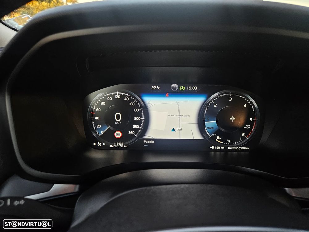 Volvo V60 2.0 D3 Momentum - 28