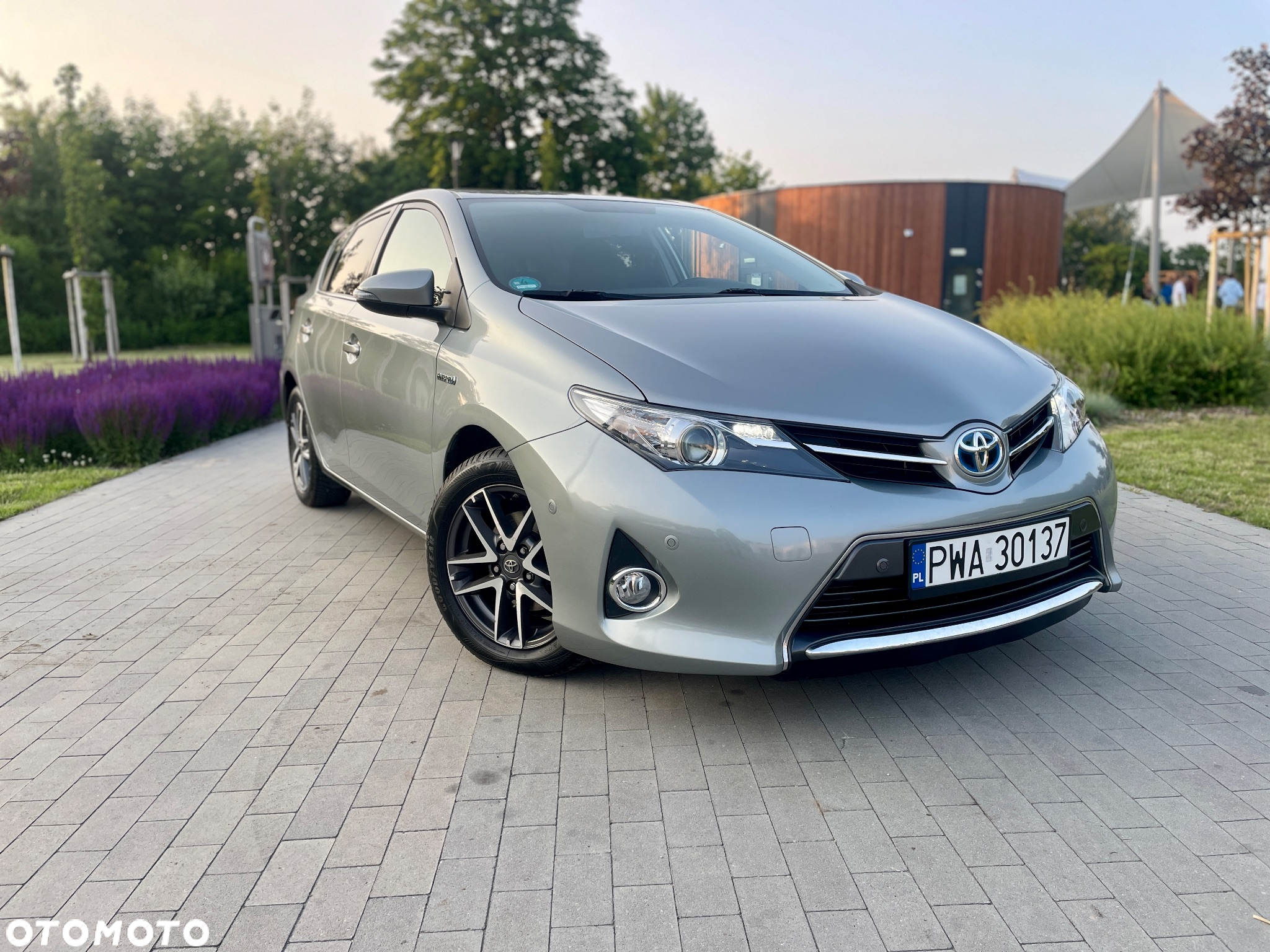 Toyota Auris 1.8 HSD Prestige - 4