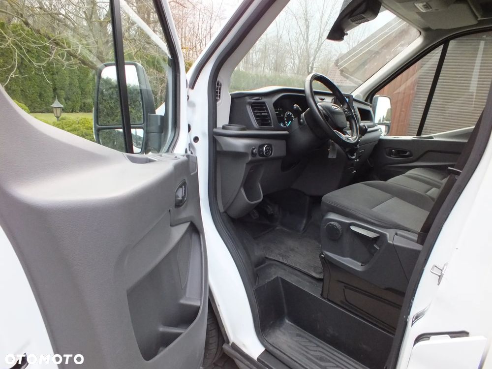 Ford Transit - 20