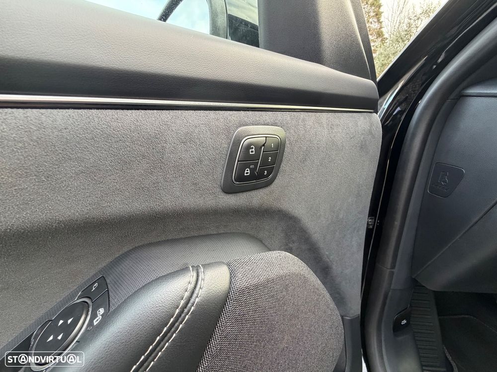 Ford Mustang Mach-E 98.7 kWh GT AWD - 24