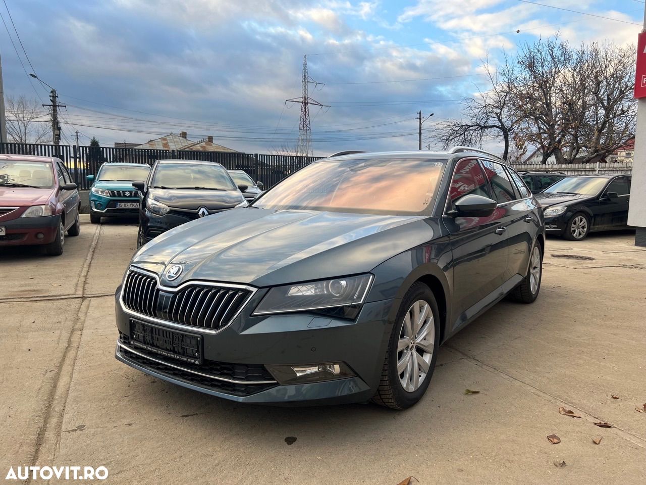 Skoda Superb 2.0 TDI DSG Ambition - 1