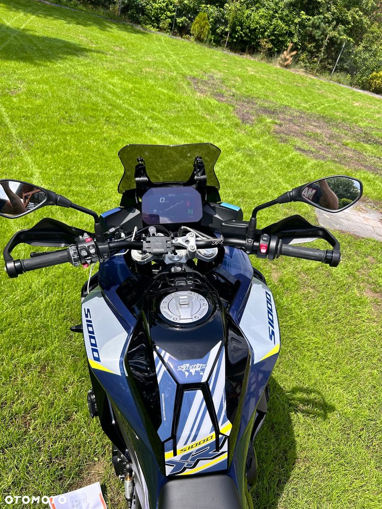BMW XR - 8