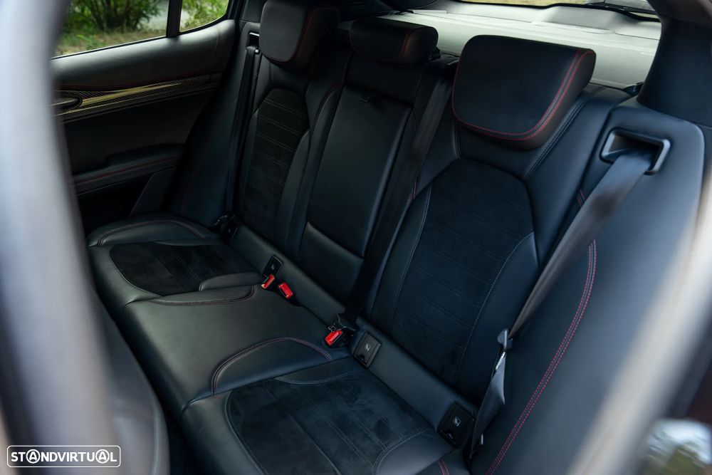 Alfa Romeo Stelvio V6 2.9 Bi-Turbo AT8-Q4 Quadrifoglio - 31