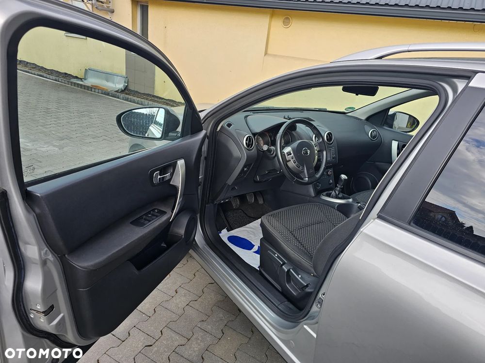 Nissan Qashqai+2 2.0 visia - 10
