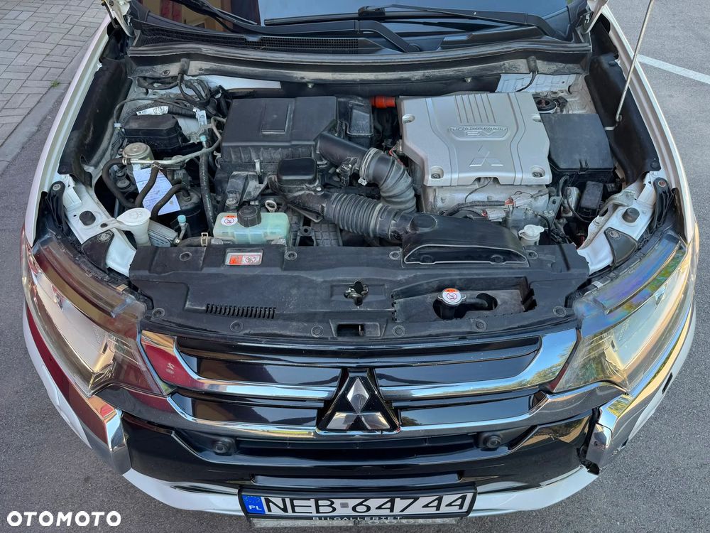 Mitsubishi Outlander - 26