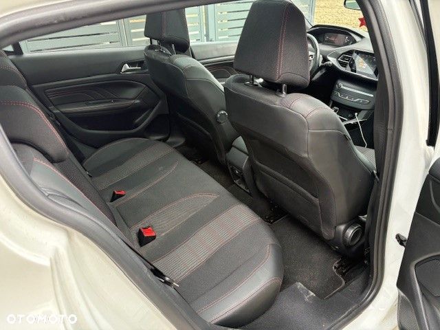 Peugeot 308 BlueHDi 130 EAT8 Stop & Start GT - 9